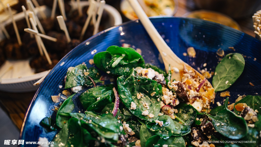 蔬菜沙拉素食图片