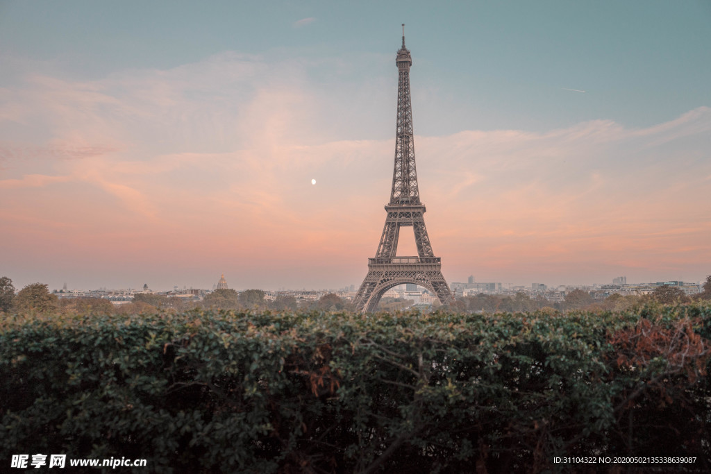 巴黎铁塔