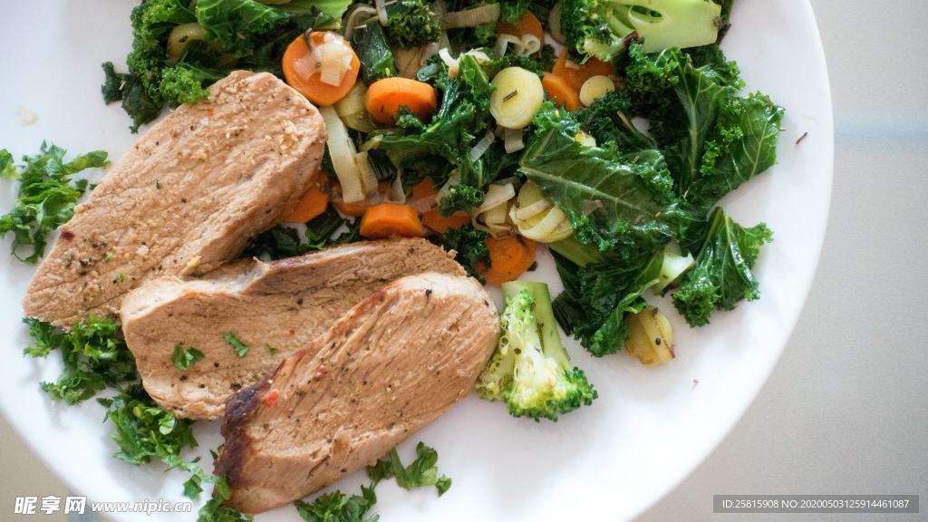 牛排精致美味图片