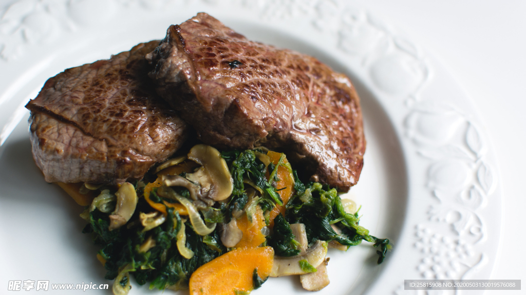 牛排精致美味图片