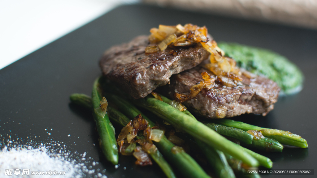 牛排精致美味图片