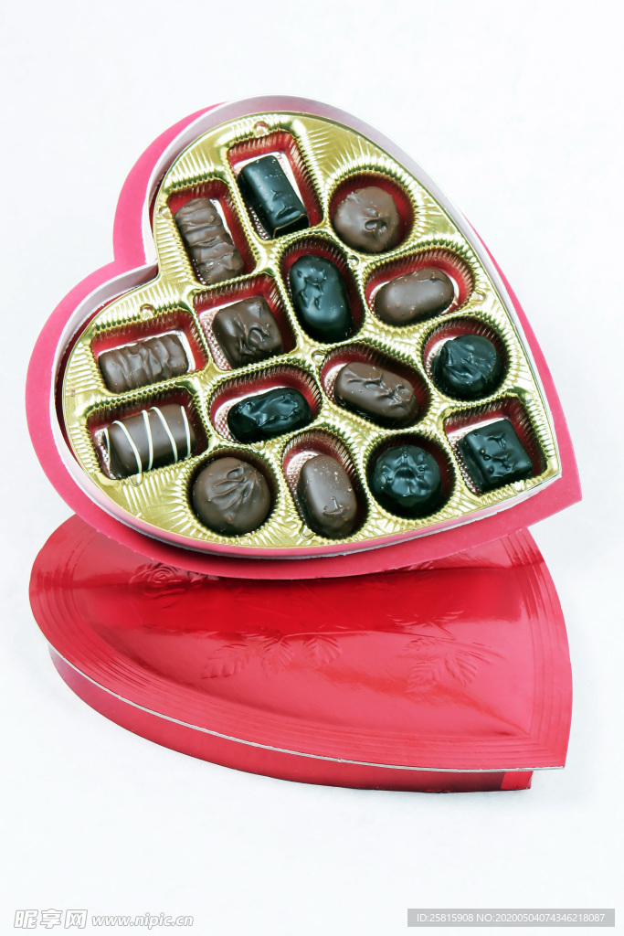 心形巧克力美味可口图片