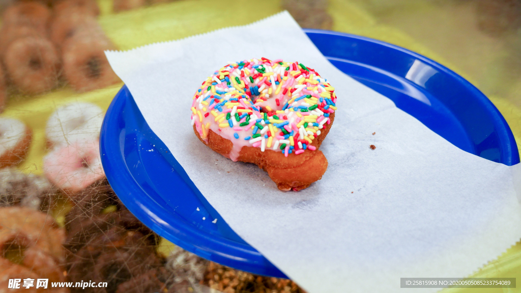 甜甜圈美味烘焙图片