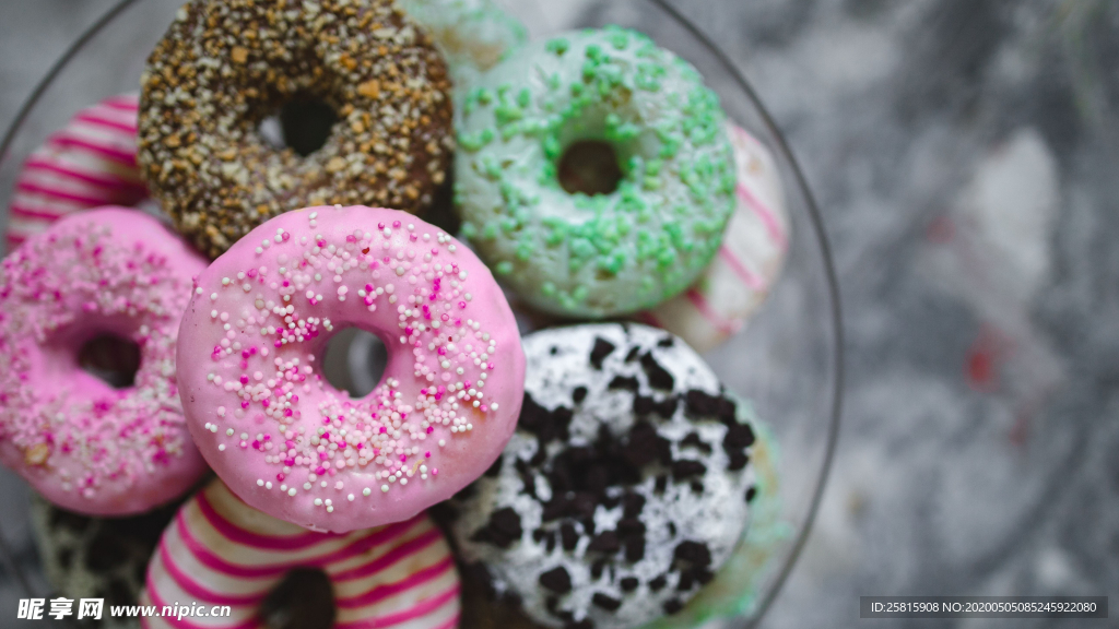 甜甜圈美味烘焙图片