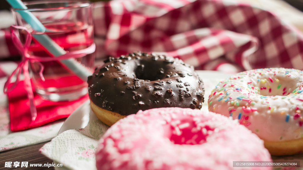 甜甜圈美味烘焙图片