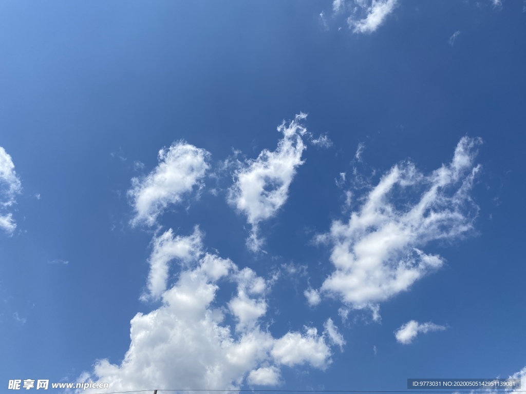 蓝天白云
