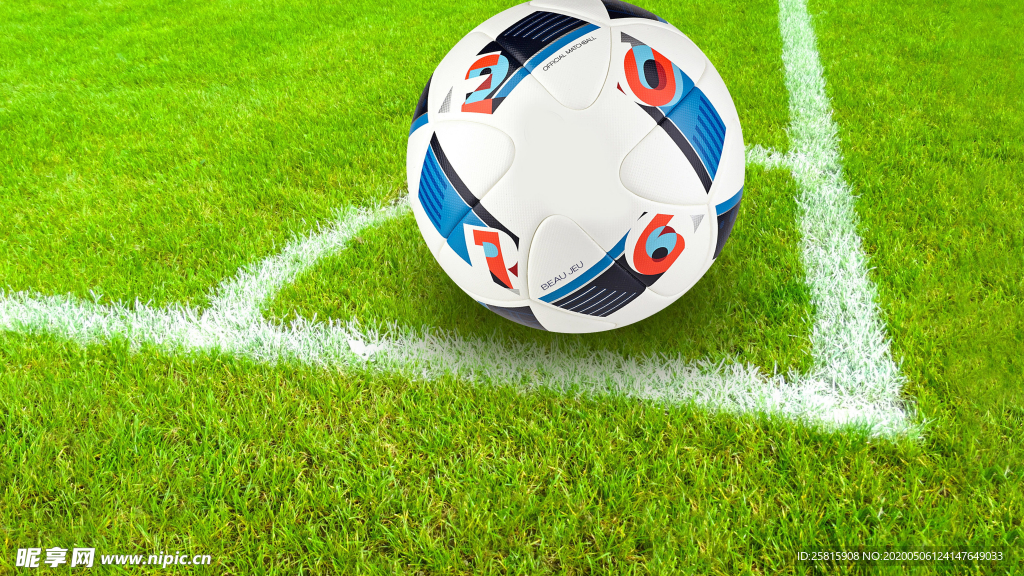草坪足球特写图片