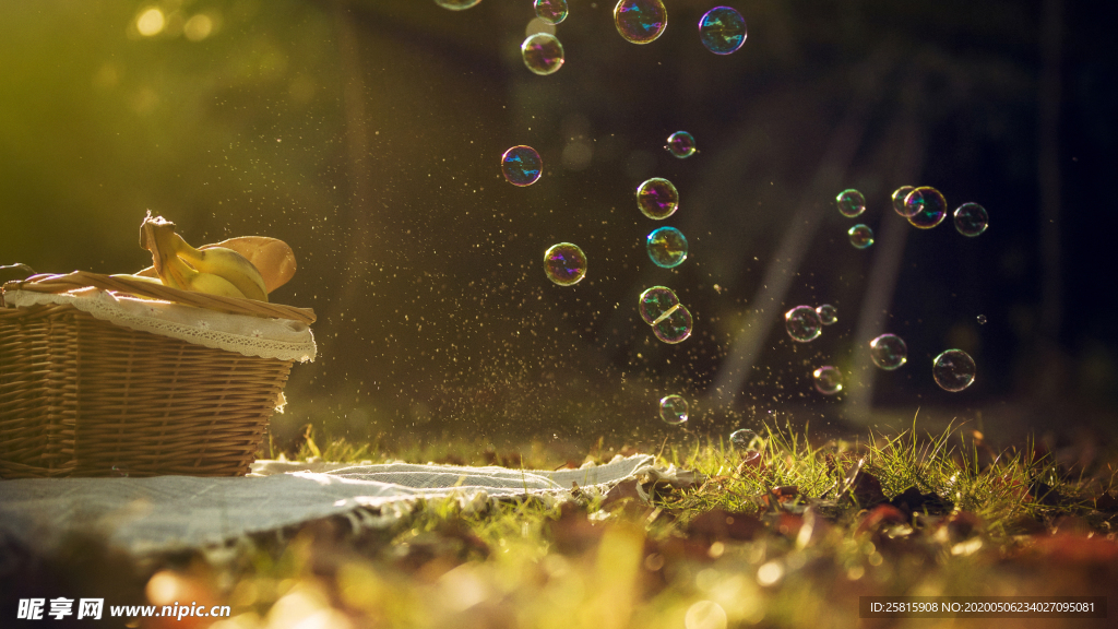 午后泡泡绚丽图片