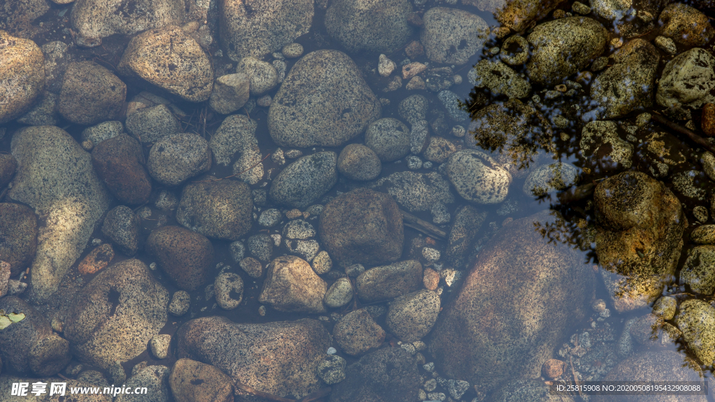 鹅卵石砂石图片