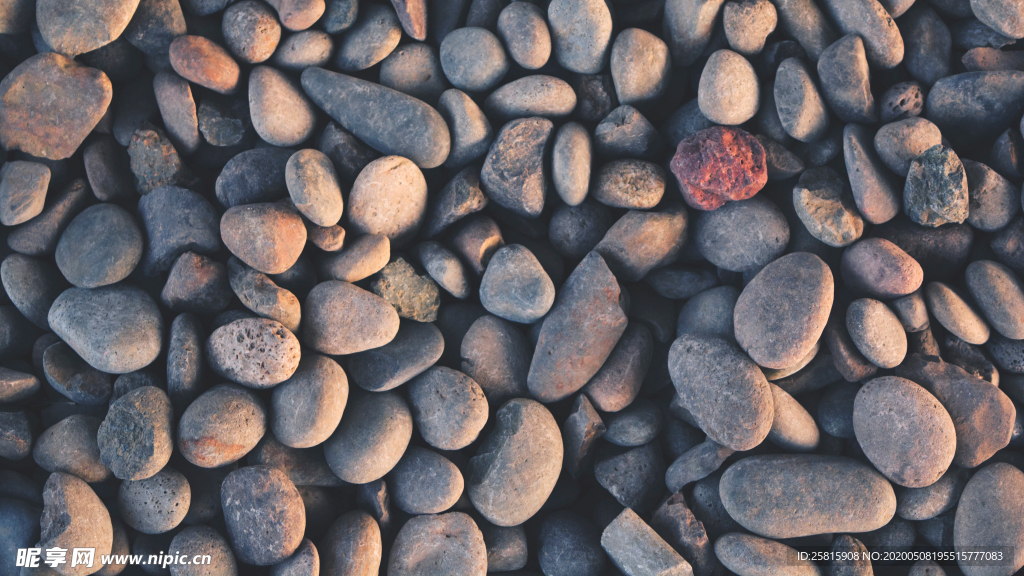 鹅卵石砂石图片