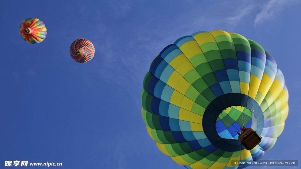 热气球缤纷绚丽图片