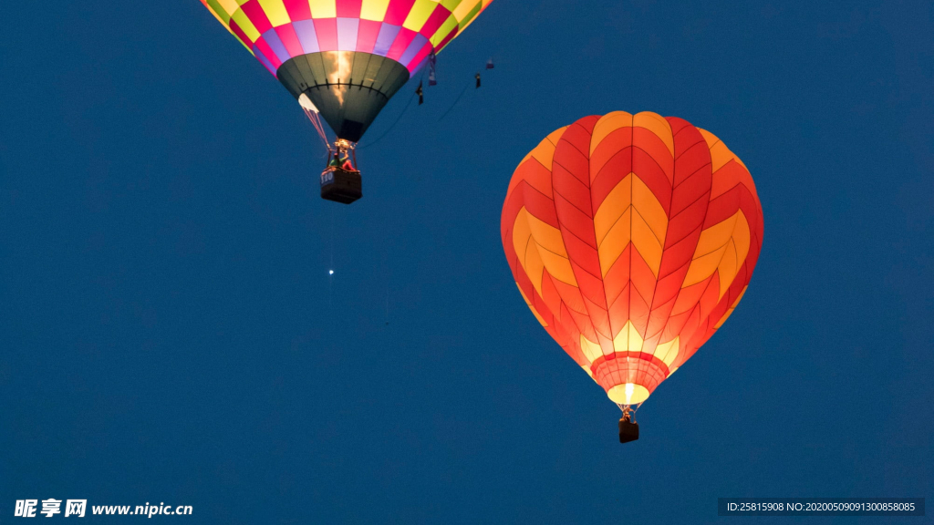 热气球缤纷绚丽图片