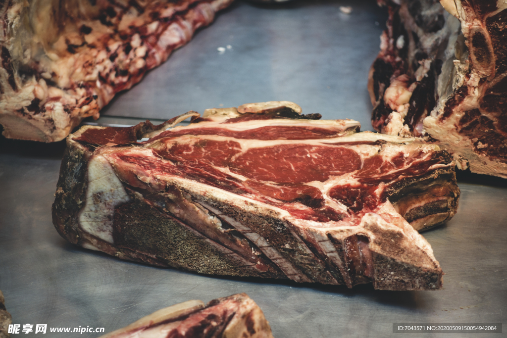 准备烹饪的鲜肉产品1