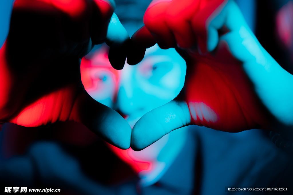 比心爱心手势图片