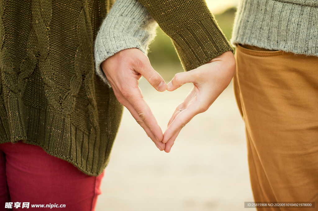 比心爱心手势图片