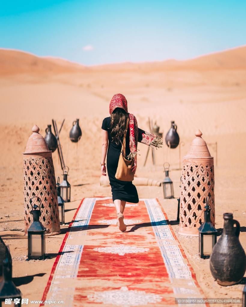 沙漠的女性