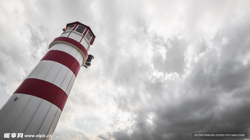 灯塔海上指示图片