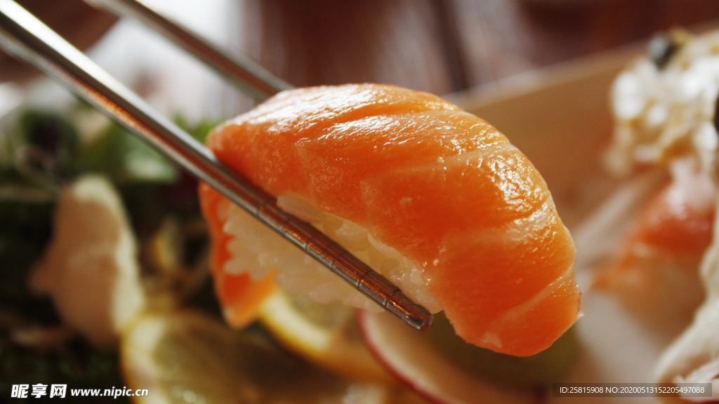 三文鱼鲜美图片