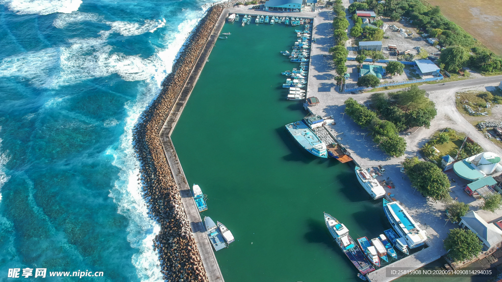 马尔代夫沙滩海岸图片