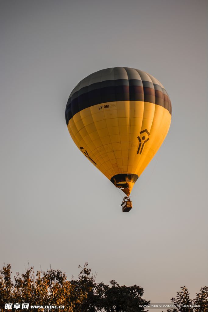 热气球缤纷绚丽图片