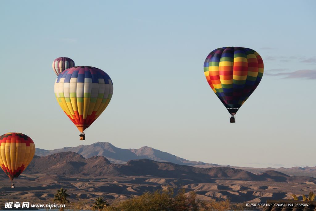 热气球缤纷绚丽图片