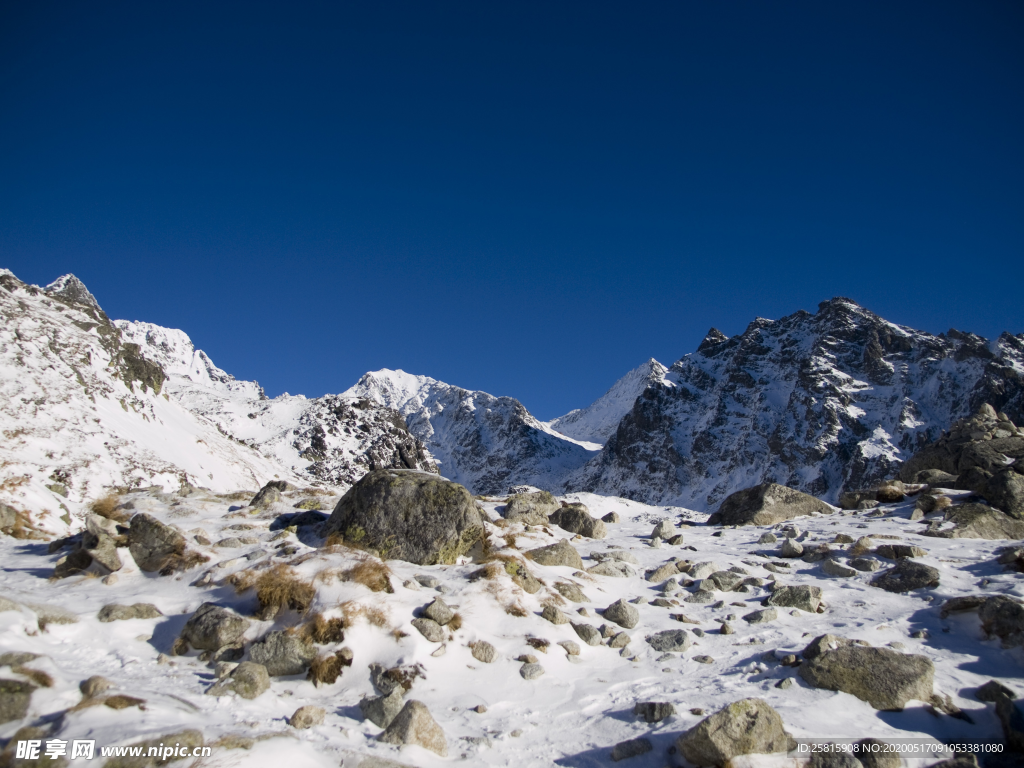雪山积雪图片