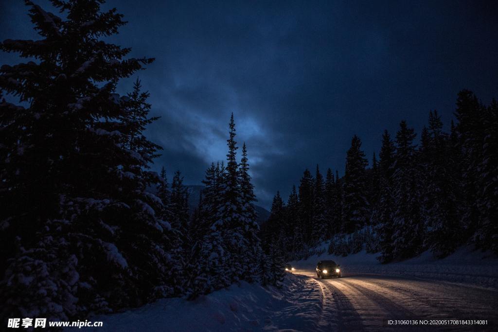夜色雪景