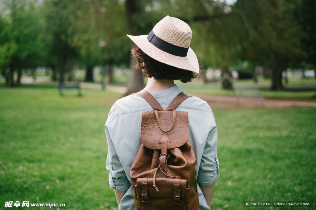 背影轮廓剪影图片