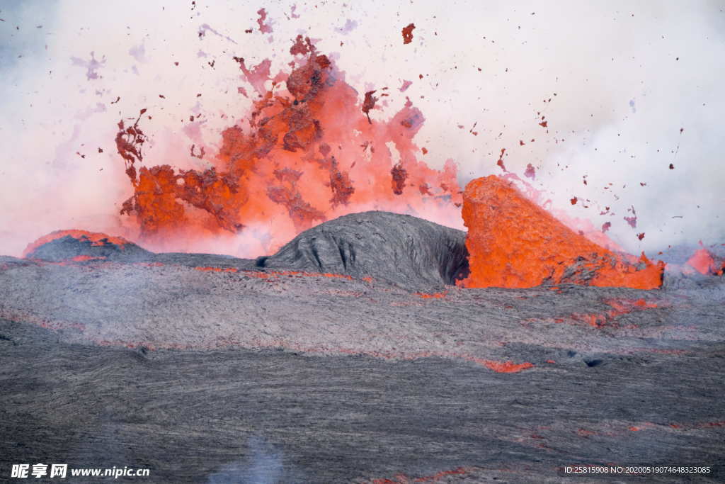 火山熔岩熔浆图片