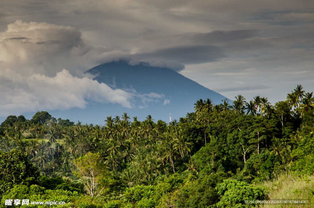 火山熔岩熔浆图片