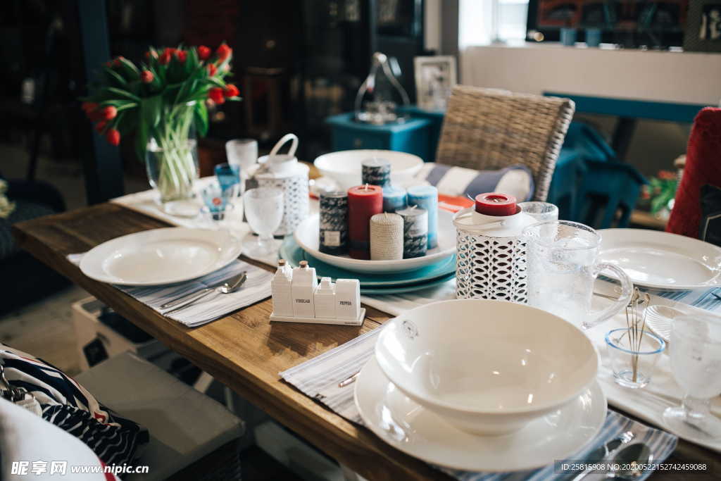 陶瓷餐具用品图片