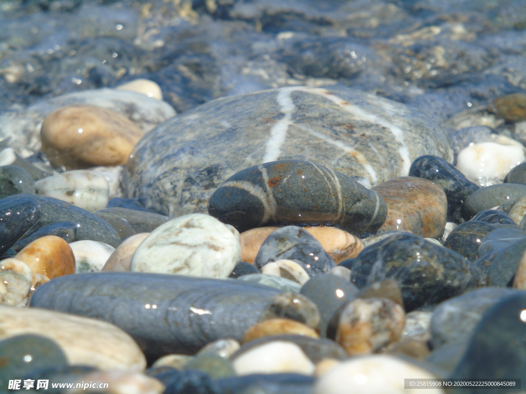 鹅卵石卵石石子图片