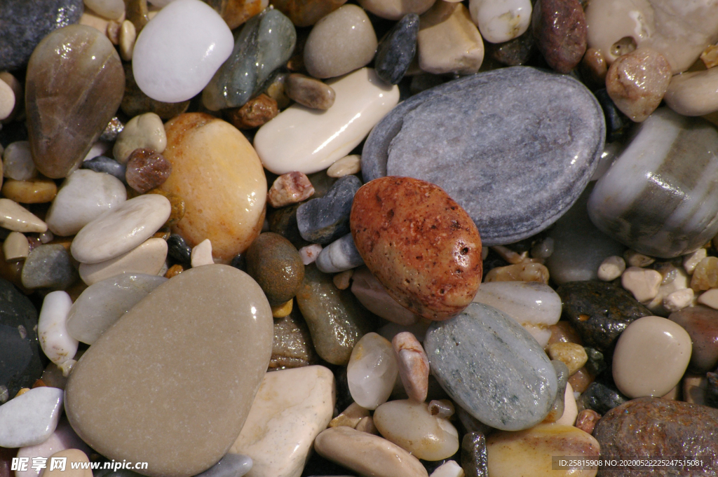 鹅卵石卵石石子图片