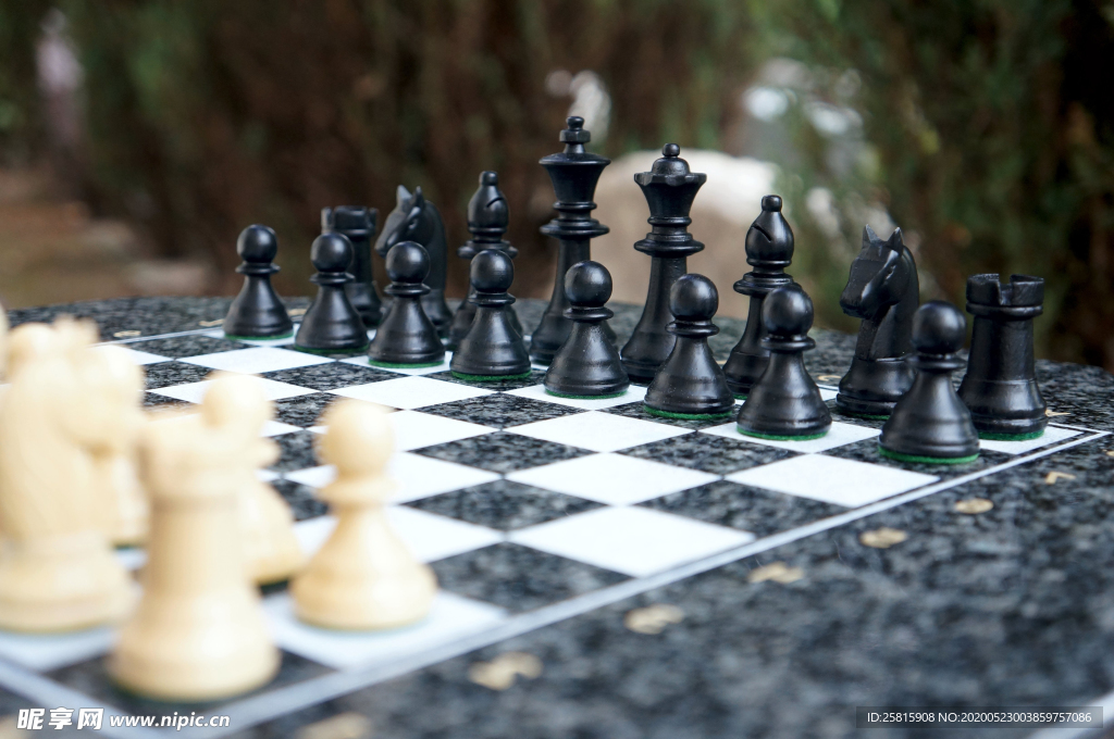 国际象棋博弈图片