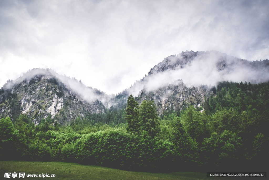 阿尔卑斯山风景图片