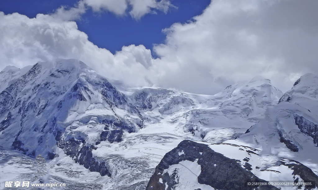 阿尔卑斯山风景图片