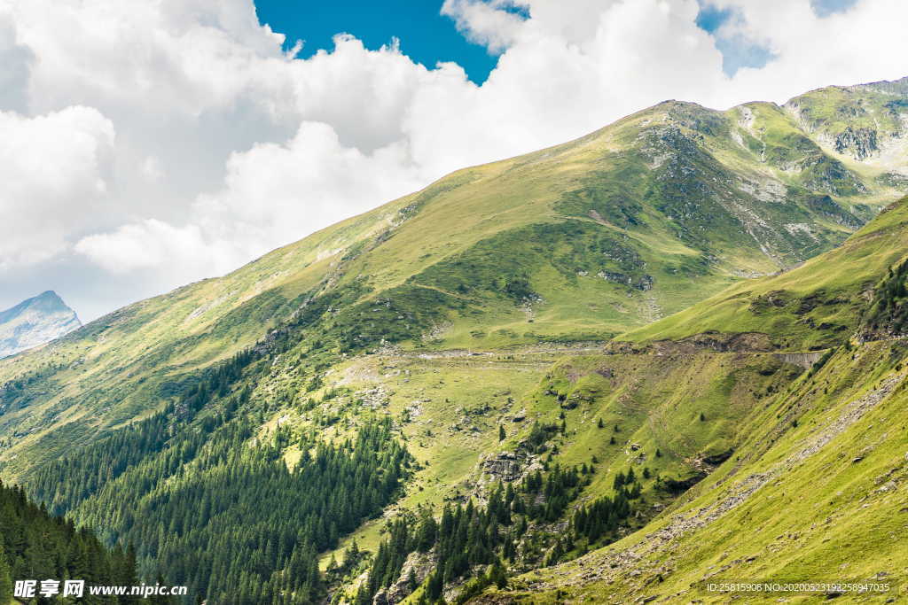 阿尔卑斯山风景图片