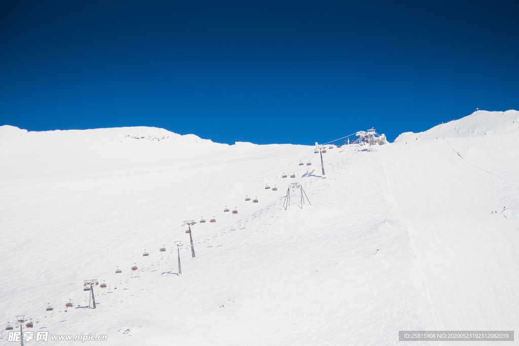 阿尔卑斯山风景图片