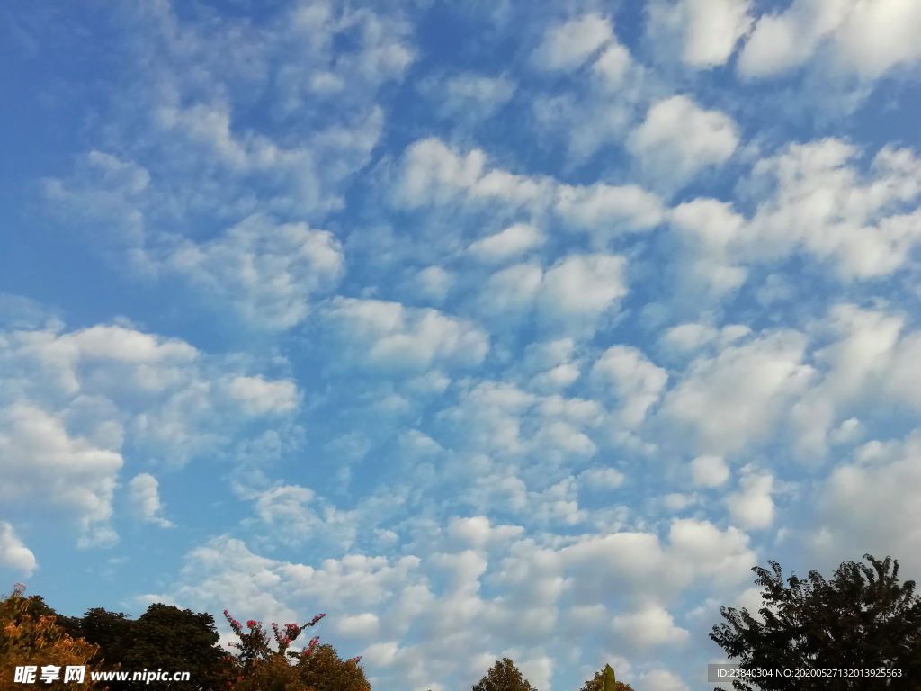 蓝天白云图