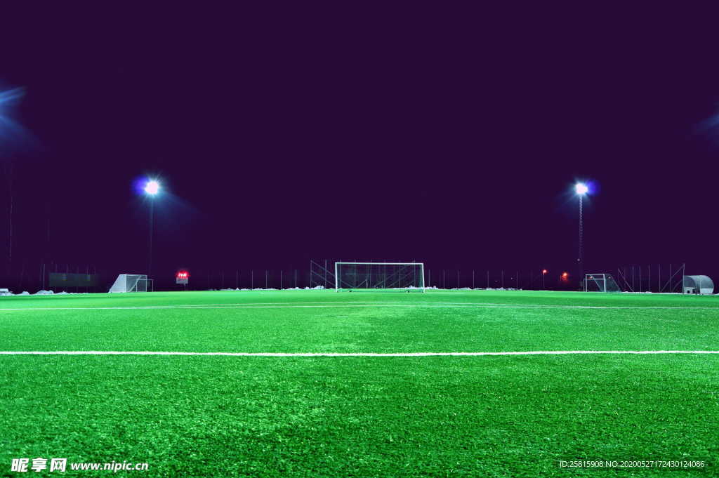 足球场绿荫图片