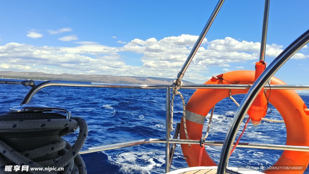 救生圈游泳圈图片