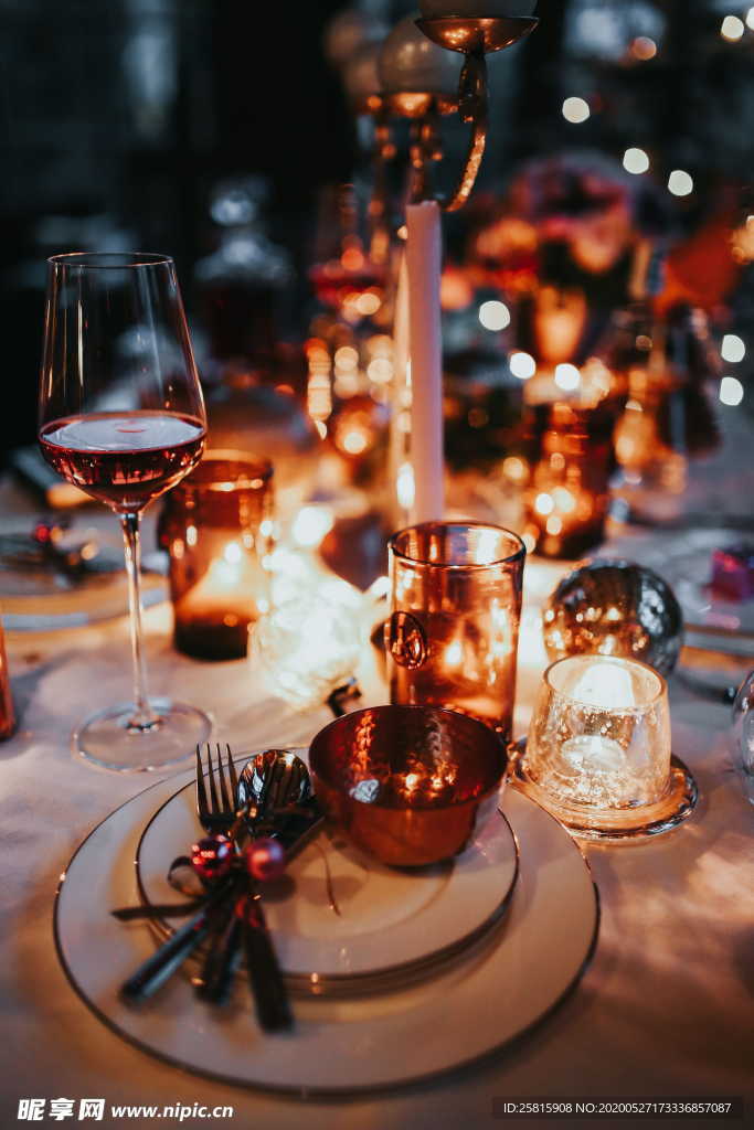 高脚杯红酒杯图片