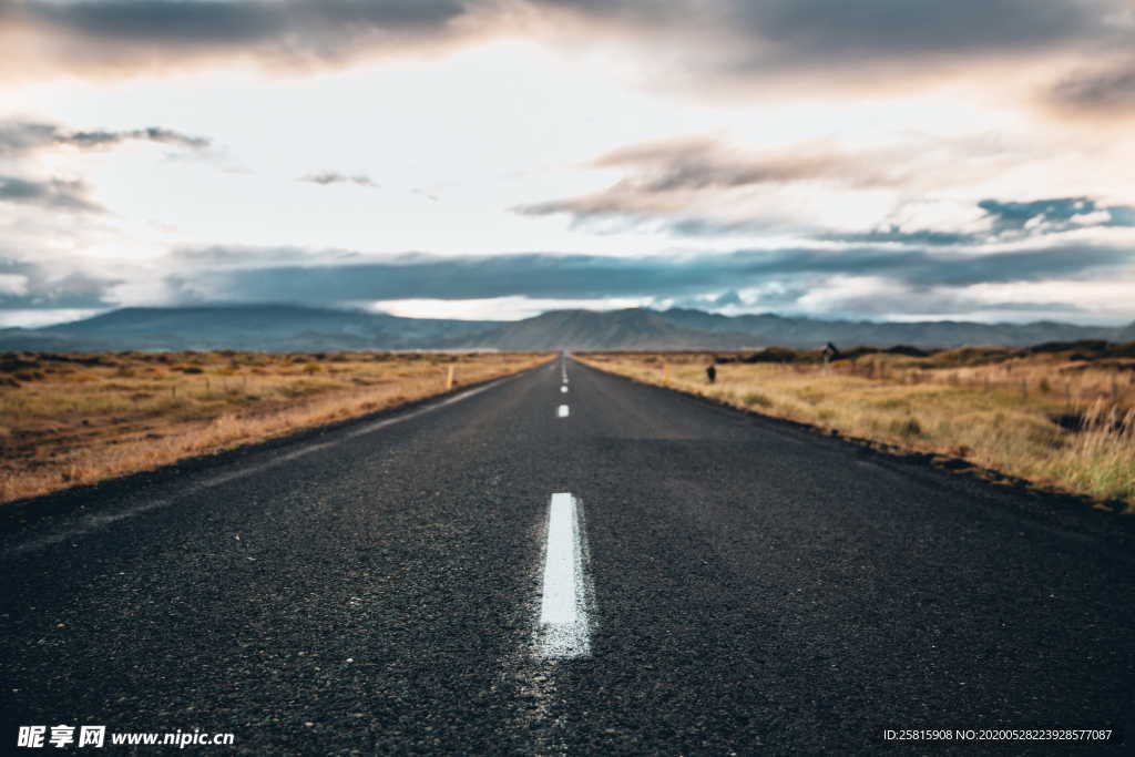 公路山路小径小道图片