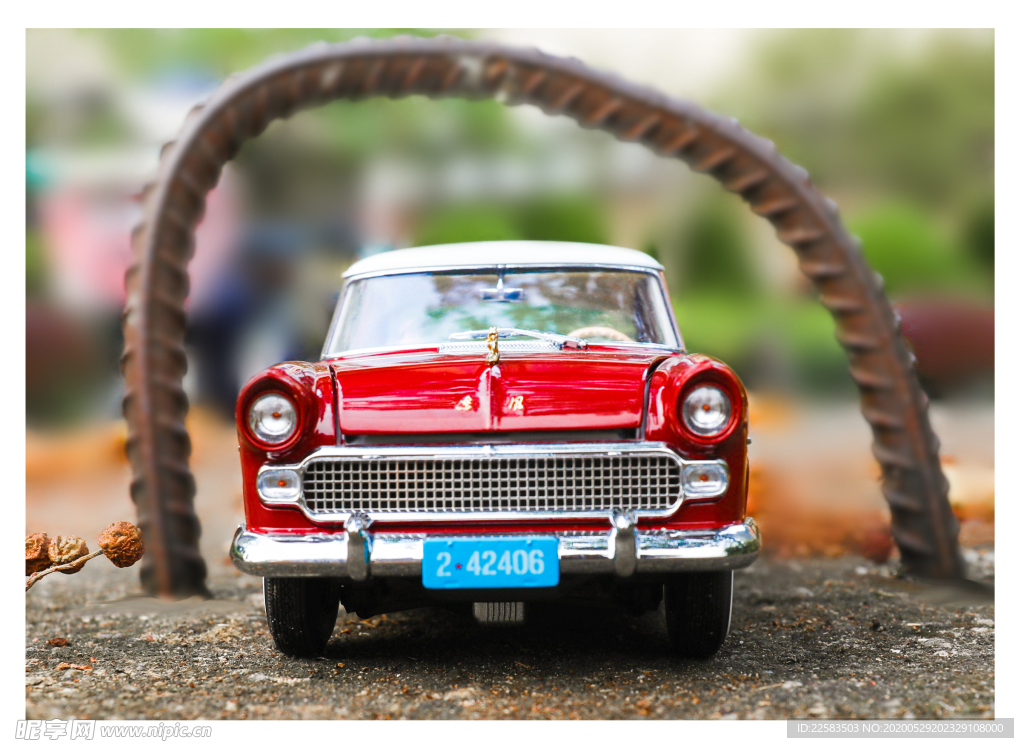 红色高档车模玩具