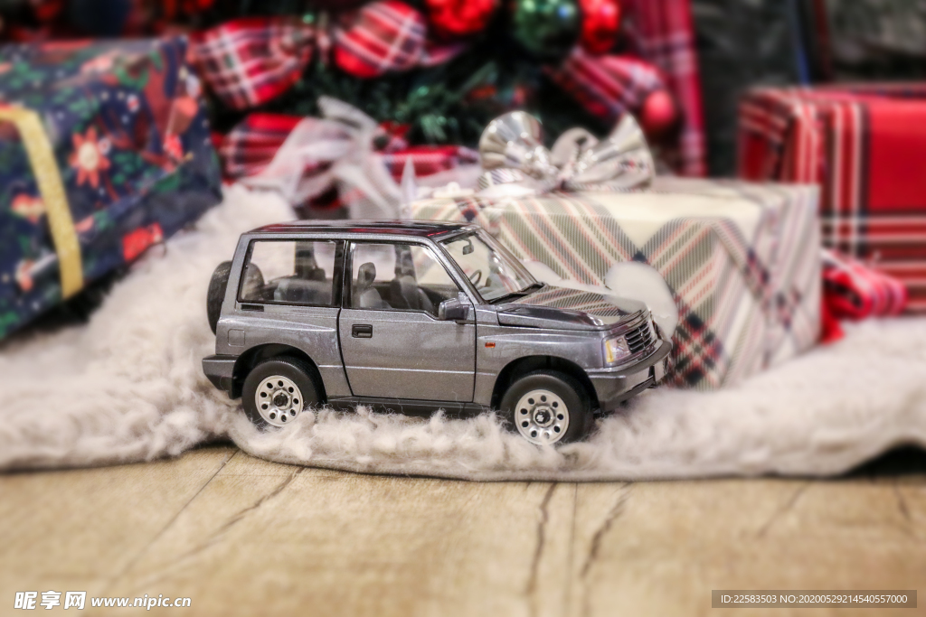 灰色高档车模玩具