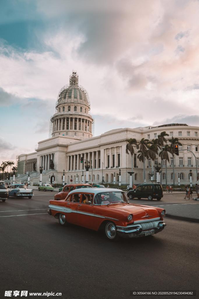 城市建筑街头车辆古董背景素材