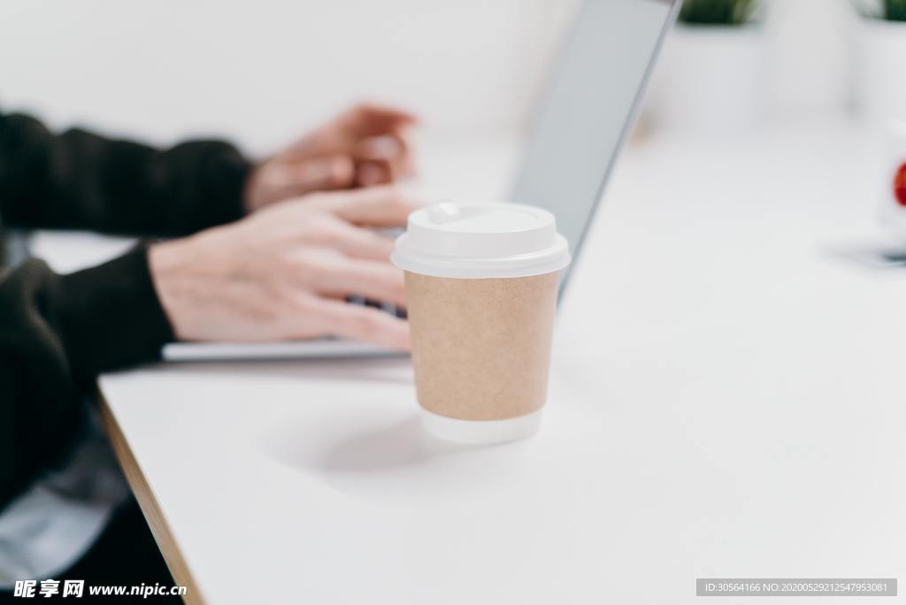 办公商务咖啡笔记本平板电脑样机