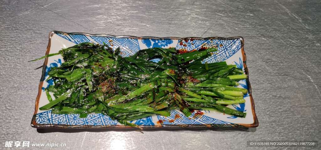 凉拌爽口的韭菜