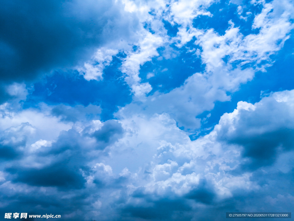 蓝天白云