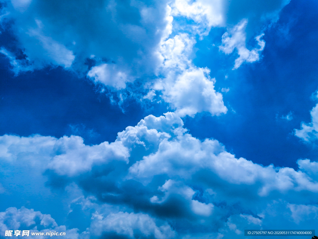 蓝天白云